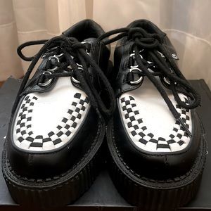 Black and White Anarchic Tuk Unisex Creepers